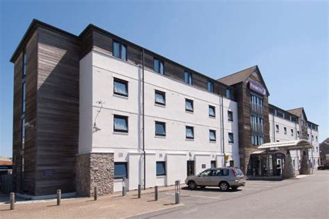 Premier Inn London Stansted Airport Reviews & Deals- 2020 Photos & Price | Trip.com