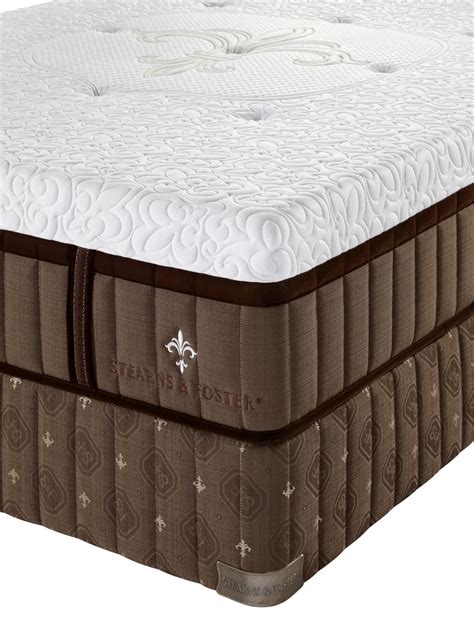 Stearns & Foster Lux Estate Lakelet 2016 Firm - Mattress Reviews | GoodBed.com