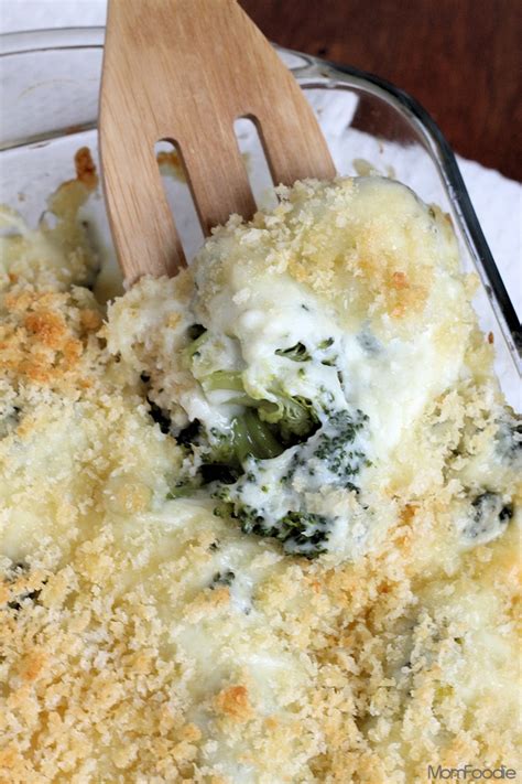 Broccoli au Gratin Casserole Recipe: Super Cheesy Broccoli!