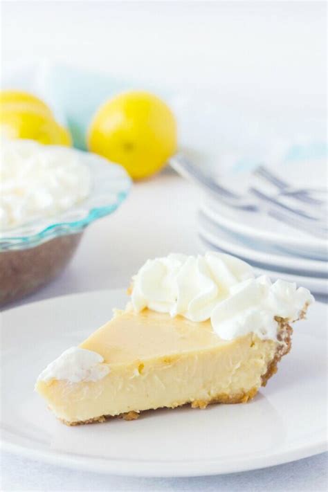 Lemon Pie | TheBestDessertRecipes.com