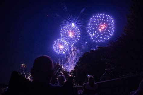 At Saginaw’s fireworks this year, Independence Day took on a new meaning - mlive.com