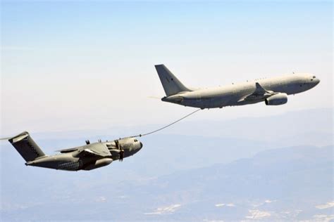 Airbus A330 MRTT ‘Voyager’ Achieves Clearance to Refuel A400M Aircraft