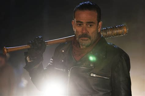 Jeffrey Dean Morgan Talks Negan, Lucille, and Georgia Heat - Heroic ...