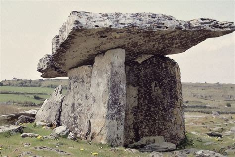 Poulnabrone Dolmen | Prehistoric Archaeological Site | Irish Archaeology