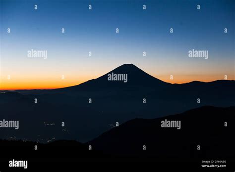 Mt Fuji Sunrise Stock Photo - Alamy