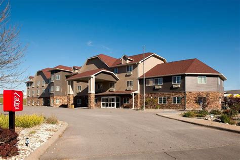 Red Roof Inn & Suites Omaha - Council Bluffs Hotel (Council Bluffs (IA)) - Deals, Photos & Reviews