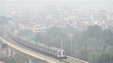 Delhi Air Quality Improves Following Rain, To Remain 'Very Poor' For ...