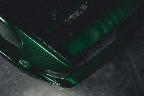 First McLaren Senna Delivered In North America Is Covered In Green Carbon Fiber | Carscoops