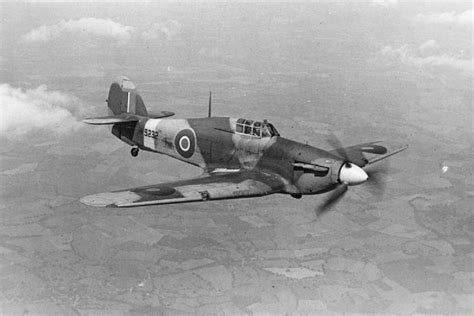 Crash Site Hawker Hurricane Mk I V6571 WX-Q - Harp Farm - TracesOfWar.com