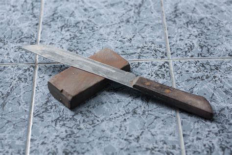 The 6 Best Sharpening Stones to Maintain Your Knives