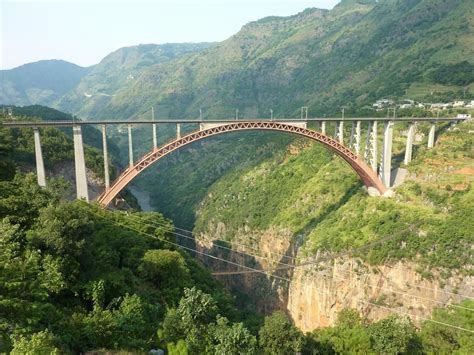 Pont ferroviaire de Beipanjiang (Guizhou, 2001) | Structurae