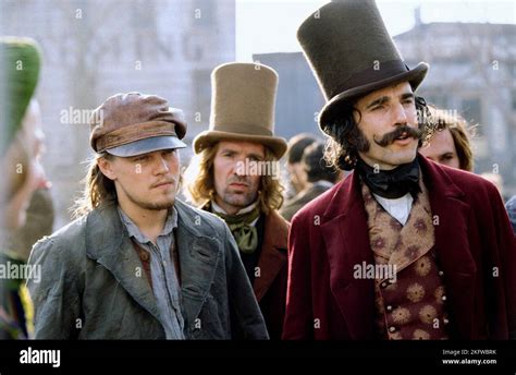 LEONARDO DICAPRIO, DANIEL DAY-LEWIS, GANGS OF NEW YORK, 2002 Stock ...