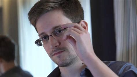 Snowden's Russia asylum extended three more years - CNET