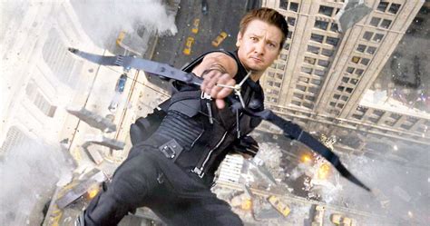 Jeremy Renner Says Avengers 4 Is Awesome