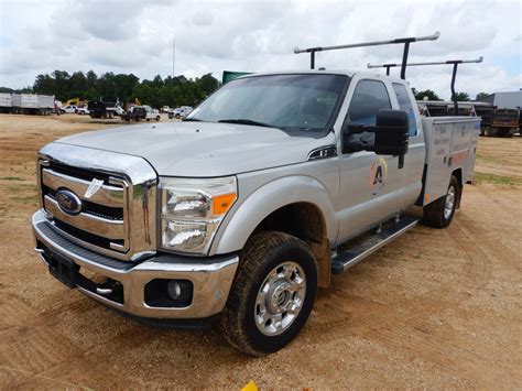 2012 FORD F250 Service / Mechanic / Utility Truck - J.M. Wood Auction Company, Inc.