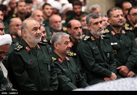 Photos: Leader receives IRGC commanders