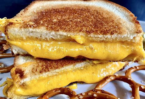 Grilled cheese melt : r/melts