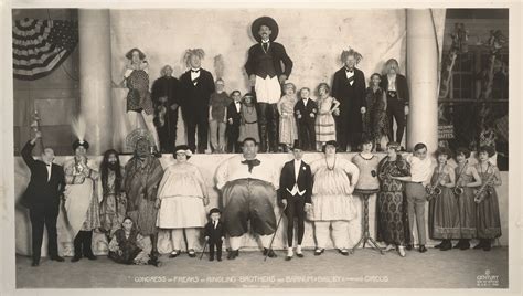 35 Vintage Images of Midway Freak Show Performers - Creepy Gallery ...