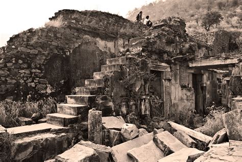 Bhangarh Fort Ruins, Rajasthan (Illustration) - World History Encyclopedia