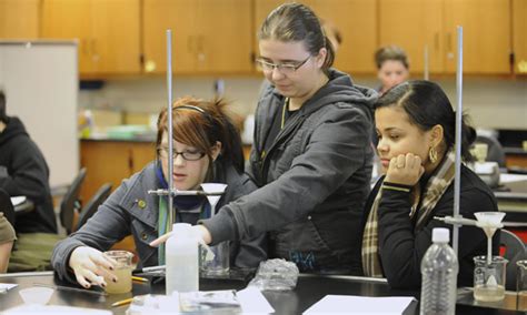 How female science, math teachers influence whether young women major in STEM fields ...