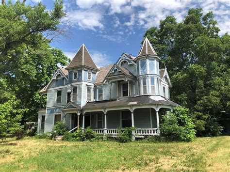 Mini Victorian Mansion Circa 1900 » Old Historic Houses