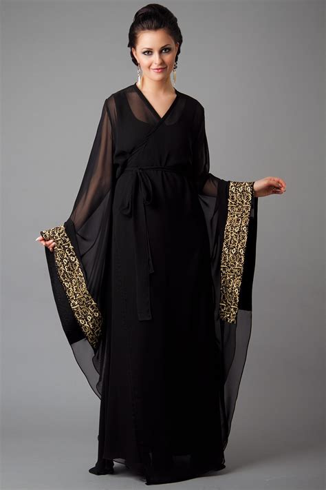 15 Latest Arabian Style Abayas 2018 - SheClick.com