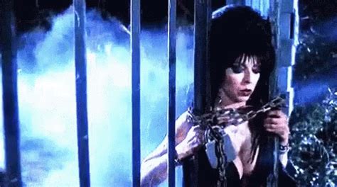 Pin on ELVIRA MISTRESS OF THE DARK (Cassandra Peterson)