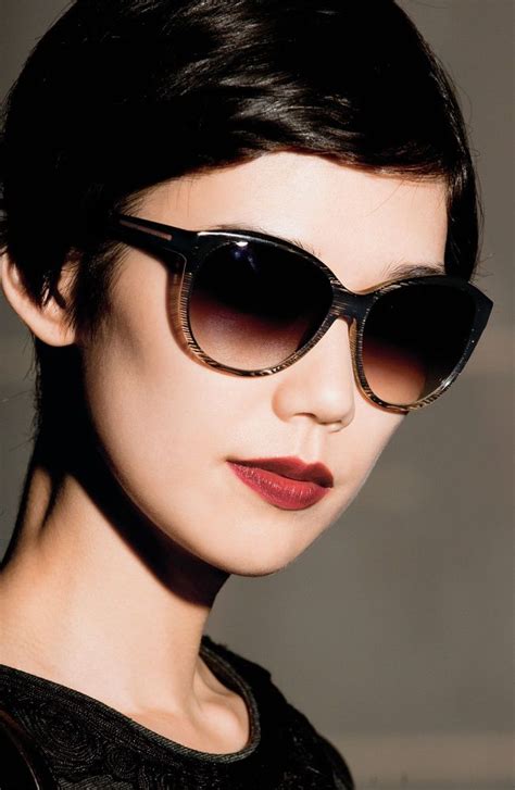 How To Choose Sunglasses For Your Face Shape | Glasses fashion, Round face sunglasses, Glasses ...