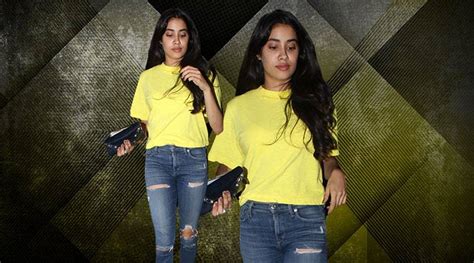 Janhvi Kapoor shows how to add oomph to your casual look with this easy ...