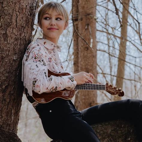 Pin by Valérian on Grace | Grace vanderwaal, Grace vanderwaal ukulele, Ukulele