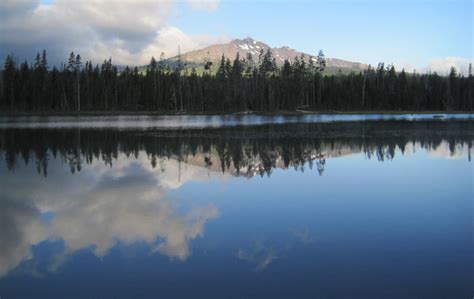 Hiking in the Diamond Peak Wilderness – Mark Hougardy