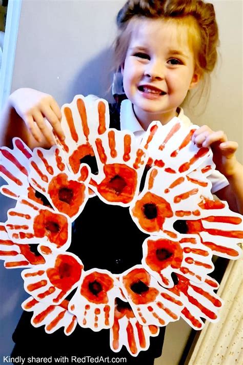 Easy Easy Handprint Poppy Wreath for Remembrance Day for Remebrance Day - Red Ted Art Poppy ...