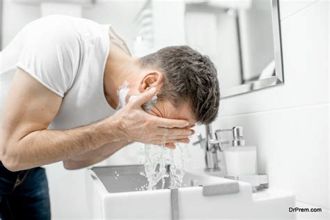 man using Face wash - Ecofriend