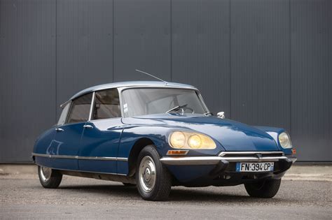 The Funny Little French Car Auction Full of Citroëns and Peugeots ...