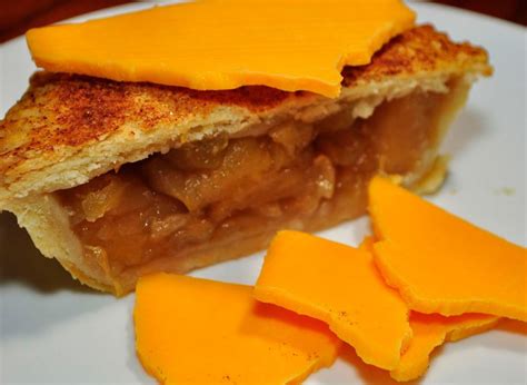 Why Apple Pie and Cheddar Cheese Are A Great Pair — Eat This Not That