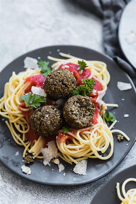 Vegetarian Lentil Meatballs and Spaghetti | Recipe | Dinner recipes ...