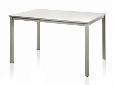 RECTANGULAR STEEL TABLE METRIKO BY ALMA DESIGN | DESIGN TRIA.DE DESIGN