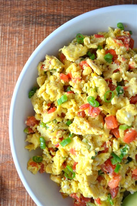 Huevos Pericos (Colombian Scrambled Eggs with Tomatoes and Scallions) | Delish D'Lites