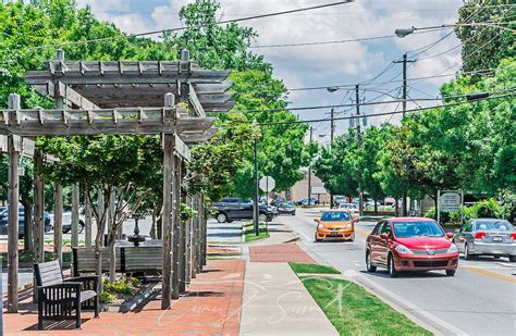 Traffic in downtown Chamblee Georgia | Carmen K. Sisson | Photographer