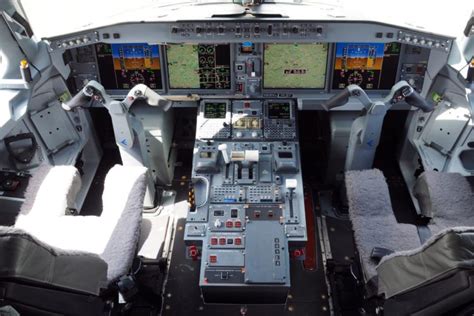 10 Things You Didn't Know about the Embraer ERJ 175