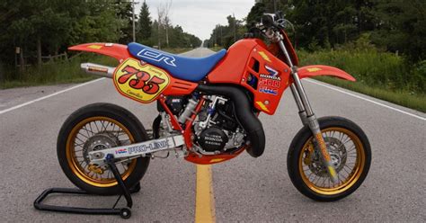 ’86 Honda CR500 Supermoto by Canellos Racing – BikeBound