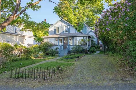 9 Airbnbs in Acadia National Park To Surround Yourself With Natural Beauty