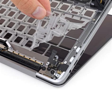 Apple Butterfly Keyboard 3 teardown - Will it fix #keyboardgate ...