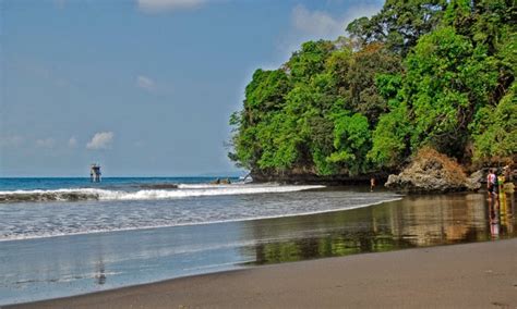 Pantai Batu Karas Pangandaran, Wisata Bahari Idaman Turis Mancanegara - iTrip