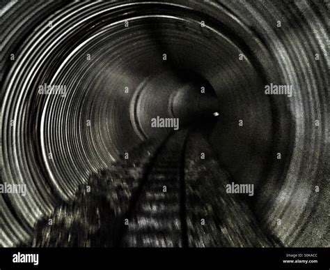 Tunnel vision hi-res stock photography and images - Alamy