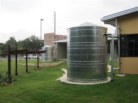 2500 Gallon Galvanized Metal Water Storage Tank - Capitol Water Tanks