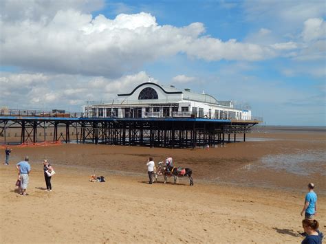 Beauty Waterfall: Cleethorpes Day Trip!