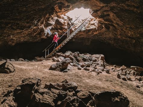 12 of the Best and Awe-Inspiring Oregon Caves - Flavorverse