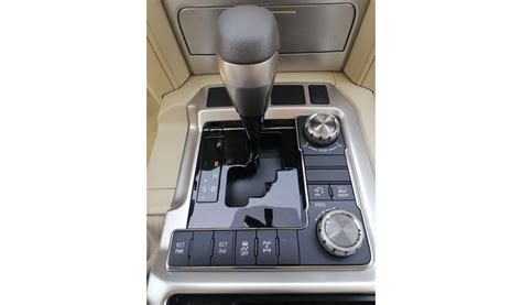 New Toyota Land Cruiser with electric seats 2021 for sale in Dubai - 484200