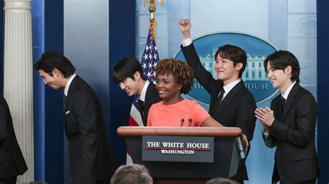 Photos: BTS visits White House press conference, fans flock outside